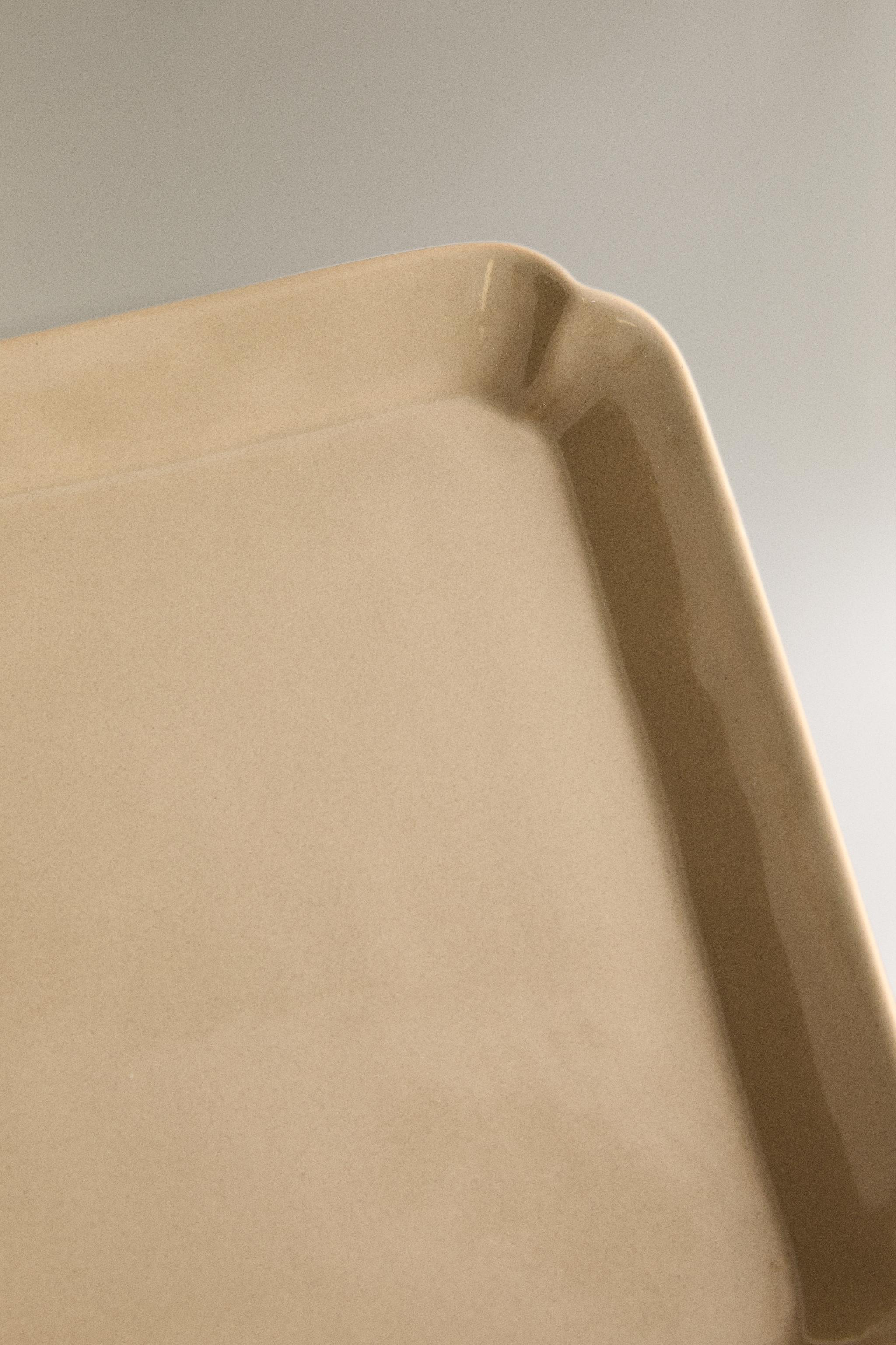 SQUARE STONEWARE TRAY